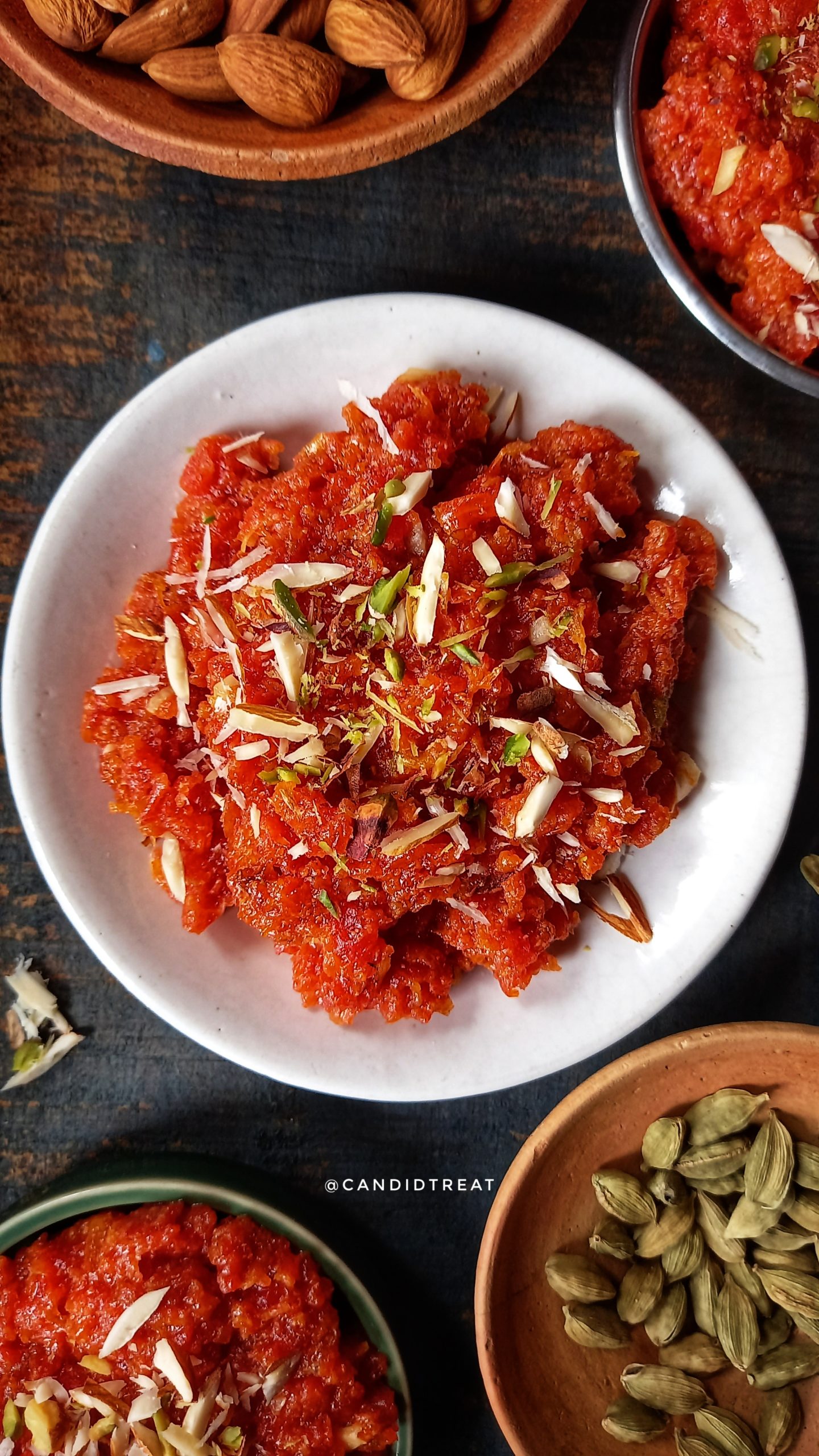 Gajar Ka Halwa | Quick Carrot Halwa Recipe - Candid Treat 